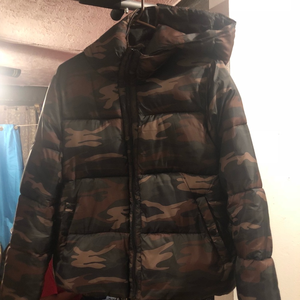 American eagle puffer coat
